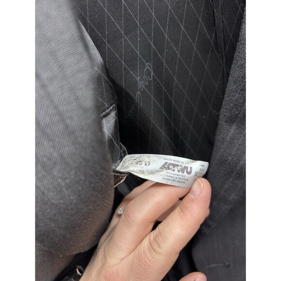 Oleg Cassini Men’s 38R? Pants 43 Waist Black Pinstripe Suit - Picture 8 of 15